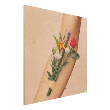 Holzbild - Jonas Loose - Arm mit Blumen - Quadrat 1:1