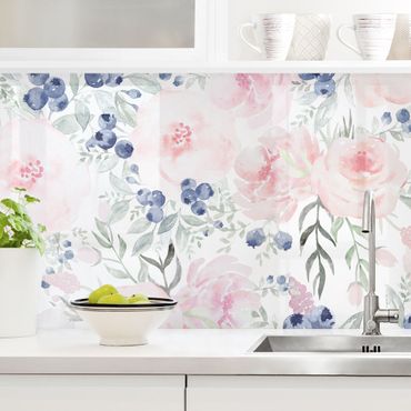 Küchenrückwand - Rosa Rosen mit Blaubeeren vor Weiß
