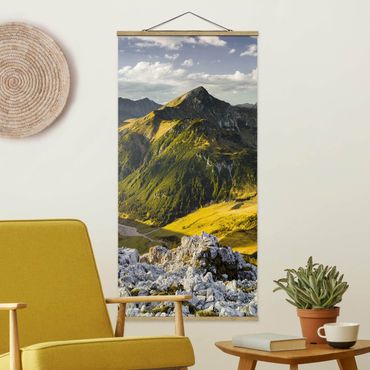 Stoffbild mit Posterleisten - Berge und Tal der Lechtaler Alpen in Tirol - Hochformat 1:2