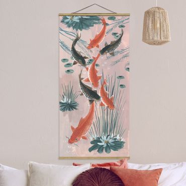 Stoffbild mit Posterleisten - Asiatische Malerei Kois im Teich I - Hochformat 1:2