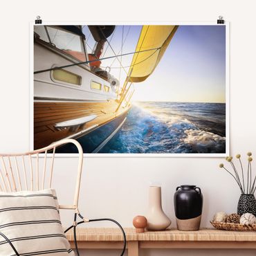 Poster - Segelboot auf blauem Meer bei Sonnenschein - Querformat 2:3