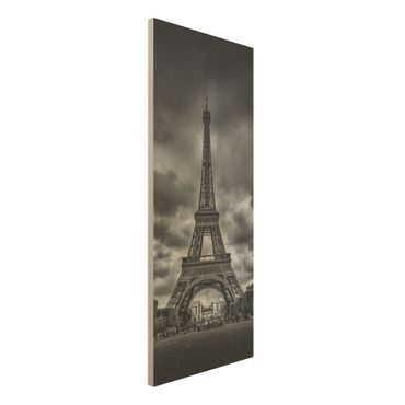 Holzbild - Eiffelturm vor Wolken schwarz-weiß - Panel