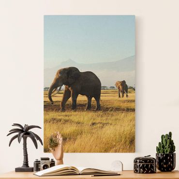 Leinwandbild Natur - Elefanten vor dem Kilimanjaro in Kenya - Hochformat 2:3