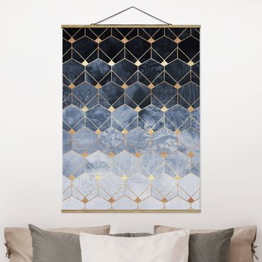 Stoffbild mit Posterleisten - Elisabeth Fredriksson - Blaue Geometrie goldenes Art Deco - Hochformat 3:4