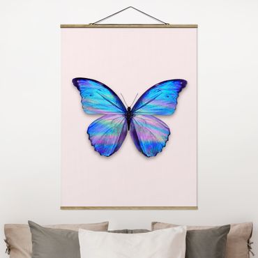 Stoffbild mit Posterleisten - Jonas Loose - Holografischer Schmetterling - Hochformat 3:4