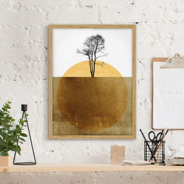 Bild mit Rahmen - Goldene Sonne mit Baum - Hochformat