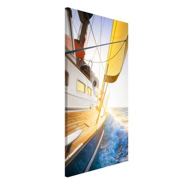 Magnettafel - Segelboot auf blauem Meer bei Sonnenschein - Memoboard Hoch