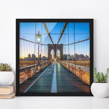 Bild mit Rahmen - Morgenblick von der Brooklyn Bridge - Quadrat