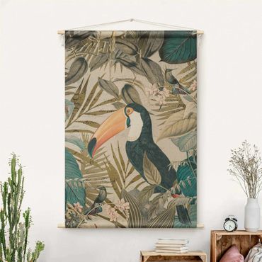 Wandteppich - Vintage Collage - Tukan im Dschungel - Hochformat 2:3