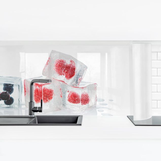 Küchenrückwand Folie Früchte im Eiswürfel