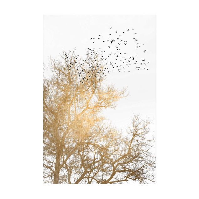 Teppich Wald Vogelschwarm vor goldenem Baum