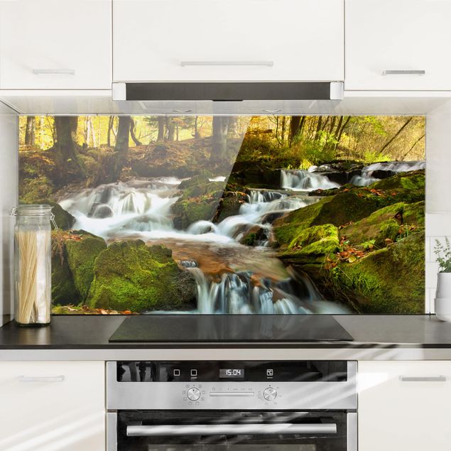 Küche Dekoration Wasserfall herbstlicher Wald