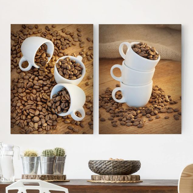 Küche Dekoration 3 Espressotassen mit Kaffeebohnen