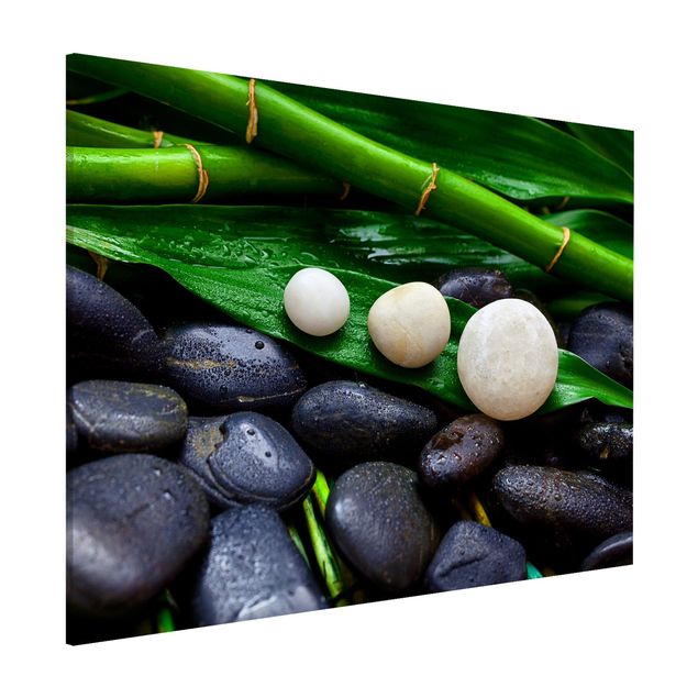 Küchen Deko Grüner Bambus mit Zen Steinen