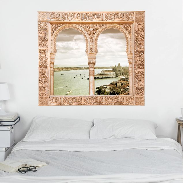 Autocolantes de parede metrópoles Verziertes Fenster Lagune von Venedig