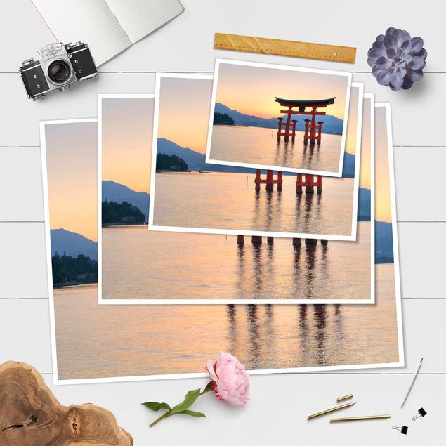 schöne Bilder Torii am Itsukushima