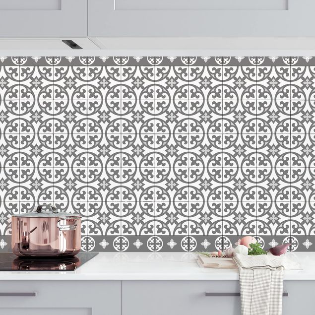 Küche Dekoration Geometrischer Fliesenmix Kreise Grau