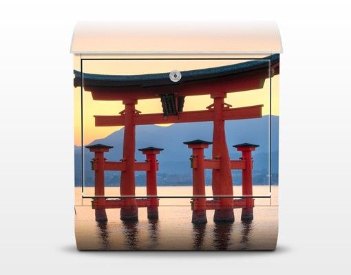 Briefkasten Design Torii am Itsukushima