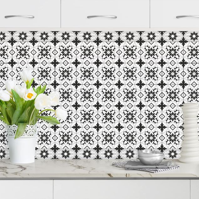 Küche Dekoration Geometrischer Fliesenmix Blume Schwarz