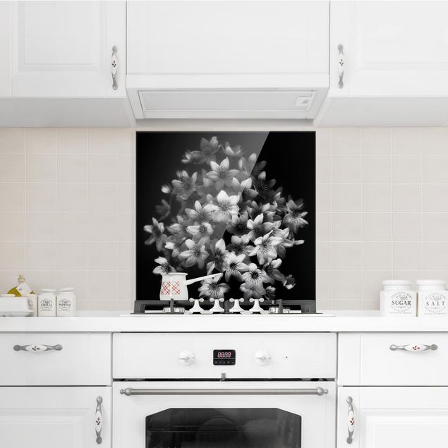 Glasrückwand Küche Blumen Dunkler Clematis Strauß