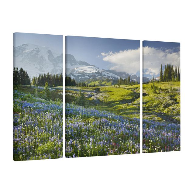 Wandbilder Berge Bergwiese mit blauen Blumen vor Mt. Rainier