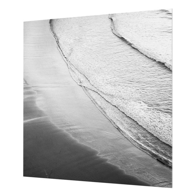 Spritzschutz Glas - Leichter Wellengang am Strand Schwarz Weiß - Quadrat 1:1