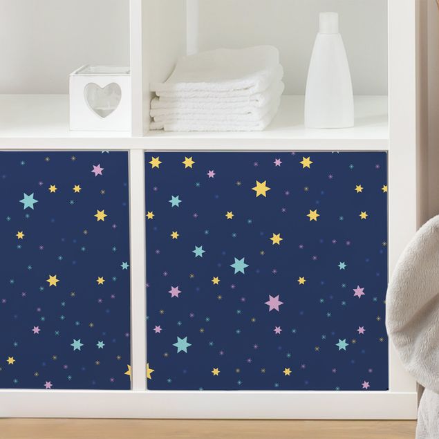 Klebefolie matt Nachthimmel Kindermuster mit bunten Sternen