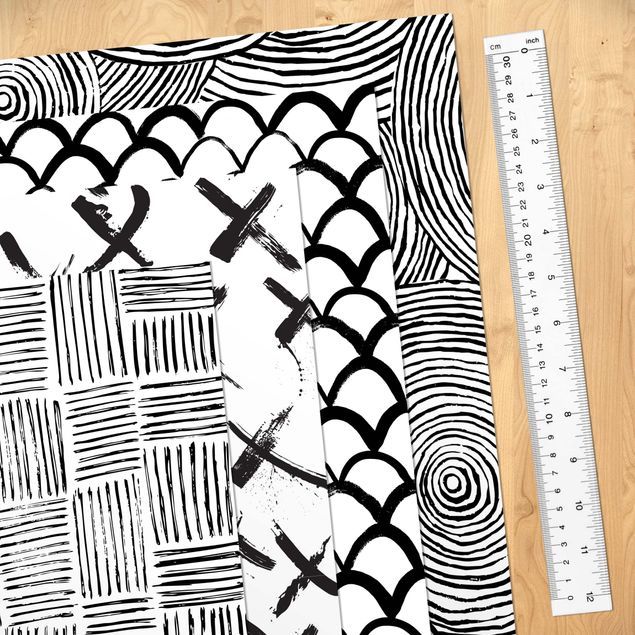 Klebefolie schwarz weiß Set aus 4 modernen Pinselstriche-Mustern