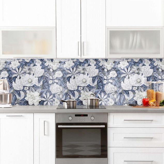 Glasrückwand Küche Weiße Blumen vor Blau