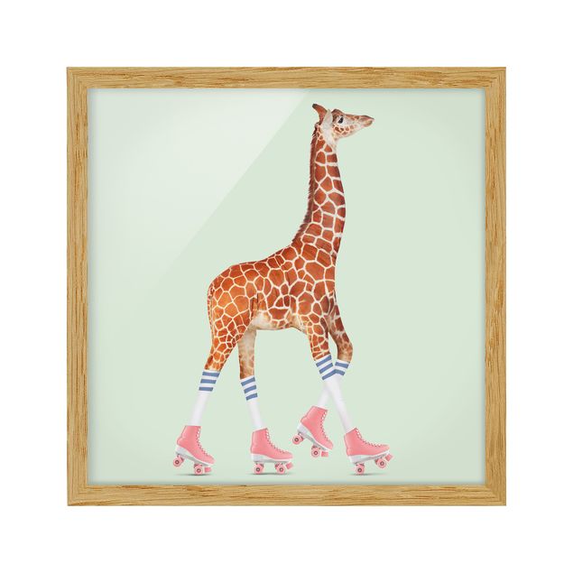 Gerahmte Bilder Tiere Giraffe mit Rollschuhen