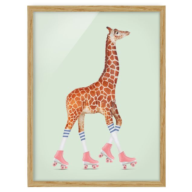Gerahmte Bilder Tiere Giraffe mit Rollschuhen
