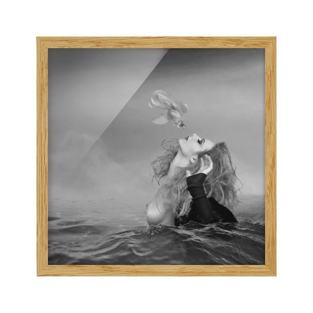 schwarz-weiß Bilder mit Rahmen Kuss eines Goldfisches II