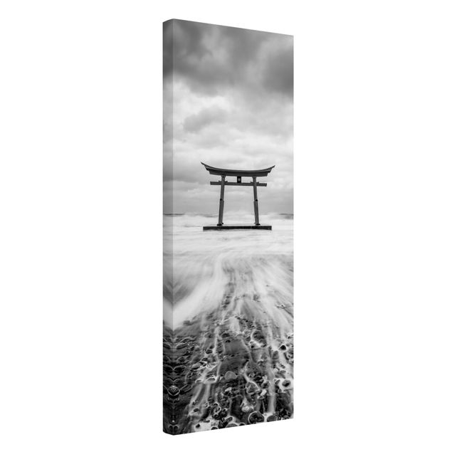 Leinwandbilder schwarz-weiß Japanisches Torii im Meer