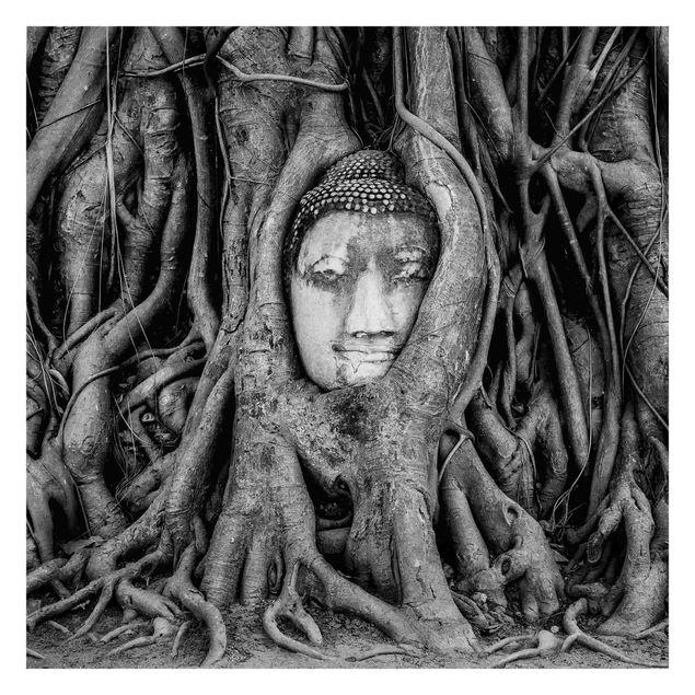 Fototapete - Buddha in Ayutthaya von Baumwurzeln gesäumt in Schwarzweiß