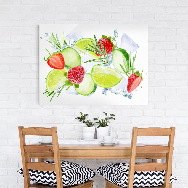 Wandbilder Modern Erdbeeren Limetten Eiswürfel Splash