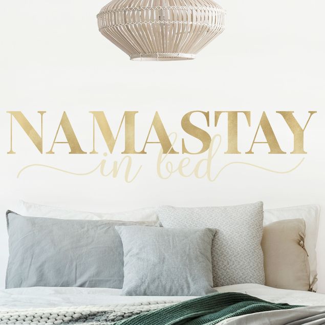 Sprüche Wandtattoo Namastay in bed Gold