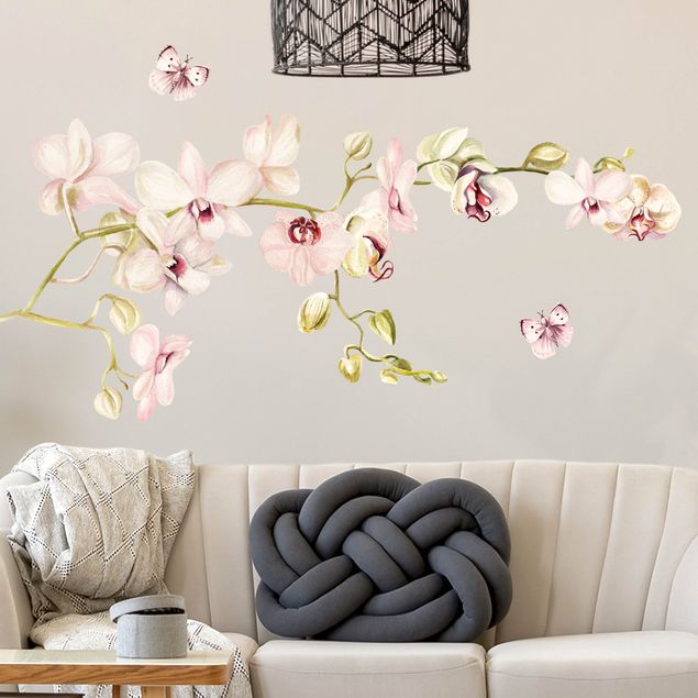 Küche Dekoration Orchideenzweig und Schmetterling in rosé