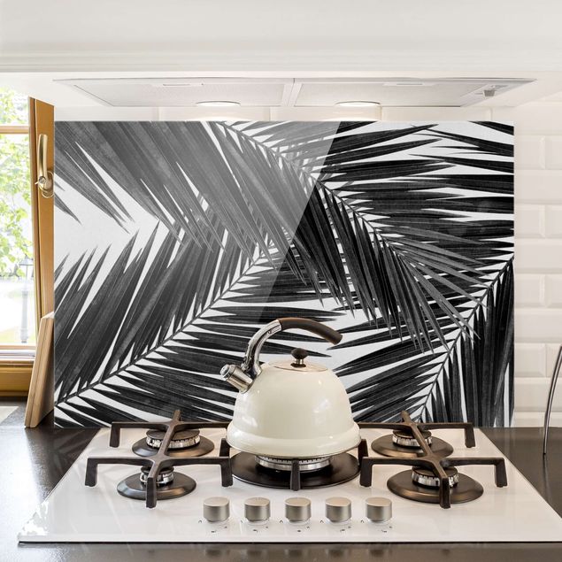 Küchen Deko Blick durch Palmenblätter Schwarz-Weiß