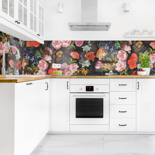 Glasrückwand Küche Dunkles Blumenbouquet