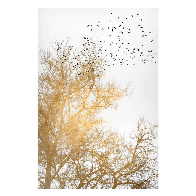 Wandbilder Bäume Vogelschwarm vor goldenem Baum