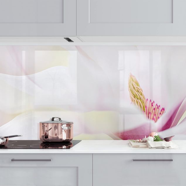 Wanddeko Küche Zarte Magnolienblüte