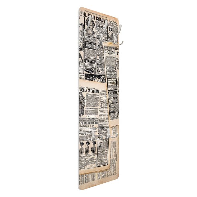Garderobe mit Motiv Antike Zeitungen