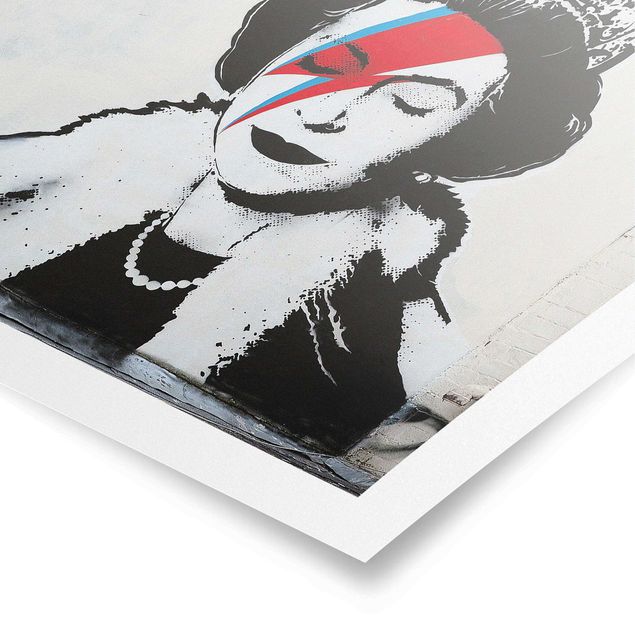Wandbilder Queen Lizzie Stardust - Brandalised ft. Graffiti by Banksy