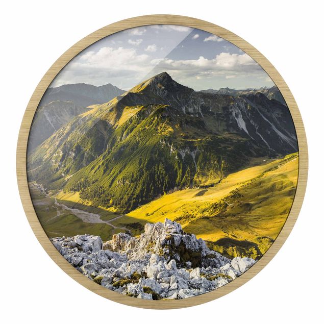 Runde gerahmte Bilder Berge und Tal der Lechtaler Alpen in Tirol