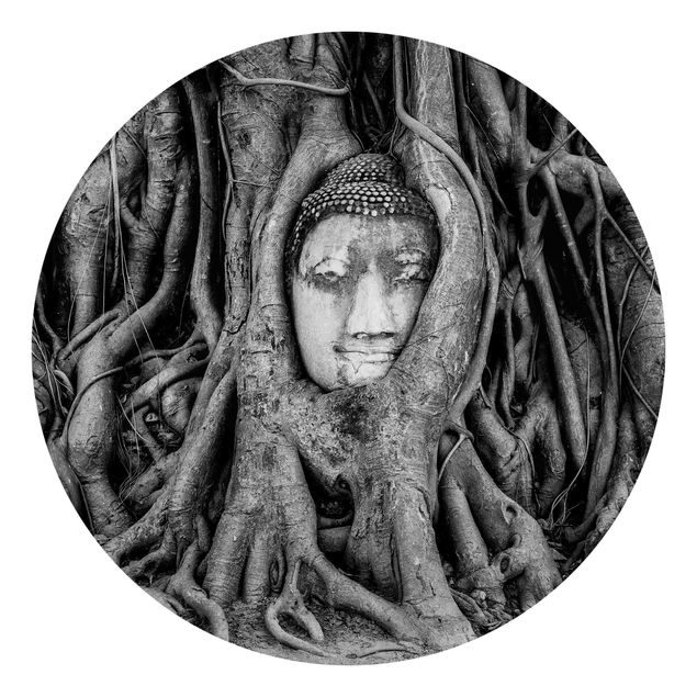 Schwarz-Weiß Tapete Buddha in Ayutthaya von Baumwurzeln gesäumt in Schwarzweiß