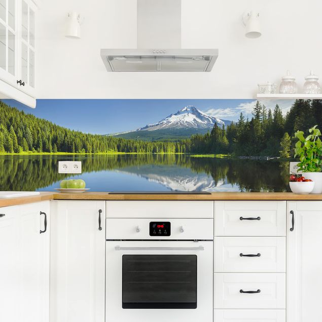 Glasrückwand Küche Vulkan mit Wasserspiegelung