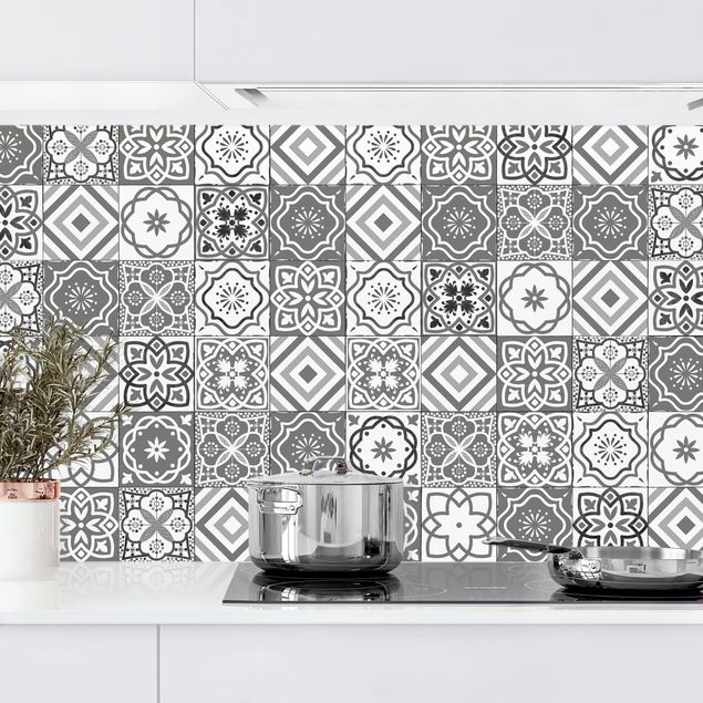 Küche Dekoration Mediterranes Fliesenmuster Graustufen