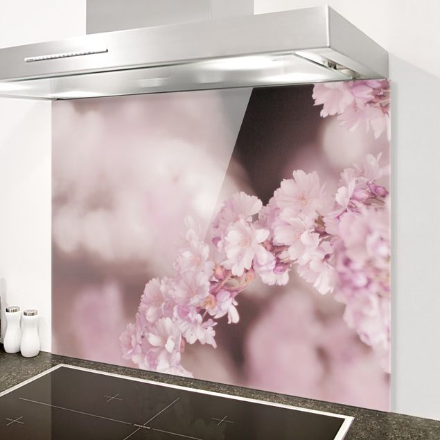 Küchen Deko Kirschblüte im Violetten Licht