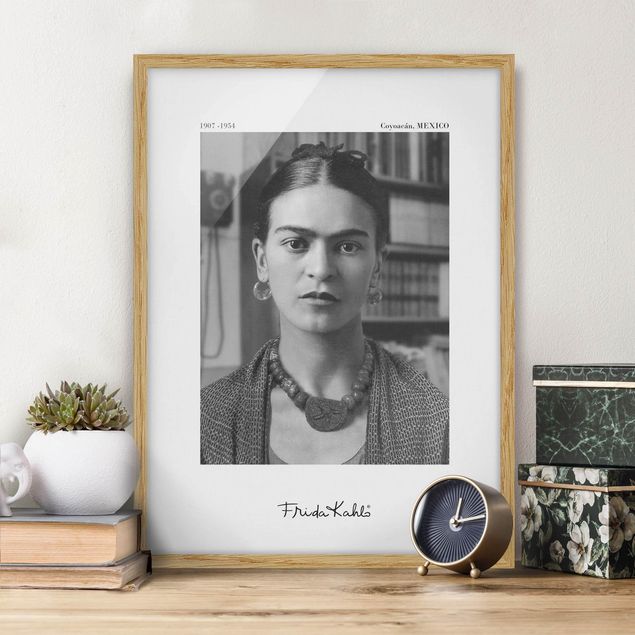 schwarz-weiß Bilder mit Rahmen Frida Kahlo Foto Portrait im Haus