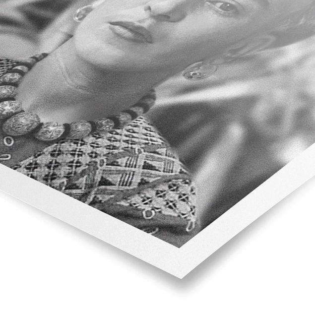 Bilder Frida Kahlo Frida Kahlo Foto Portrait mit Blumenkrone